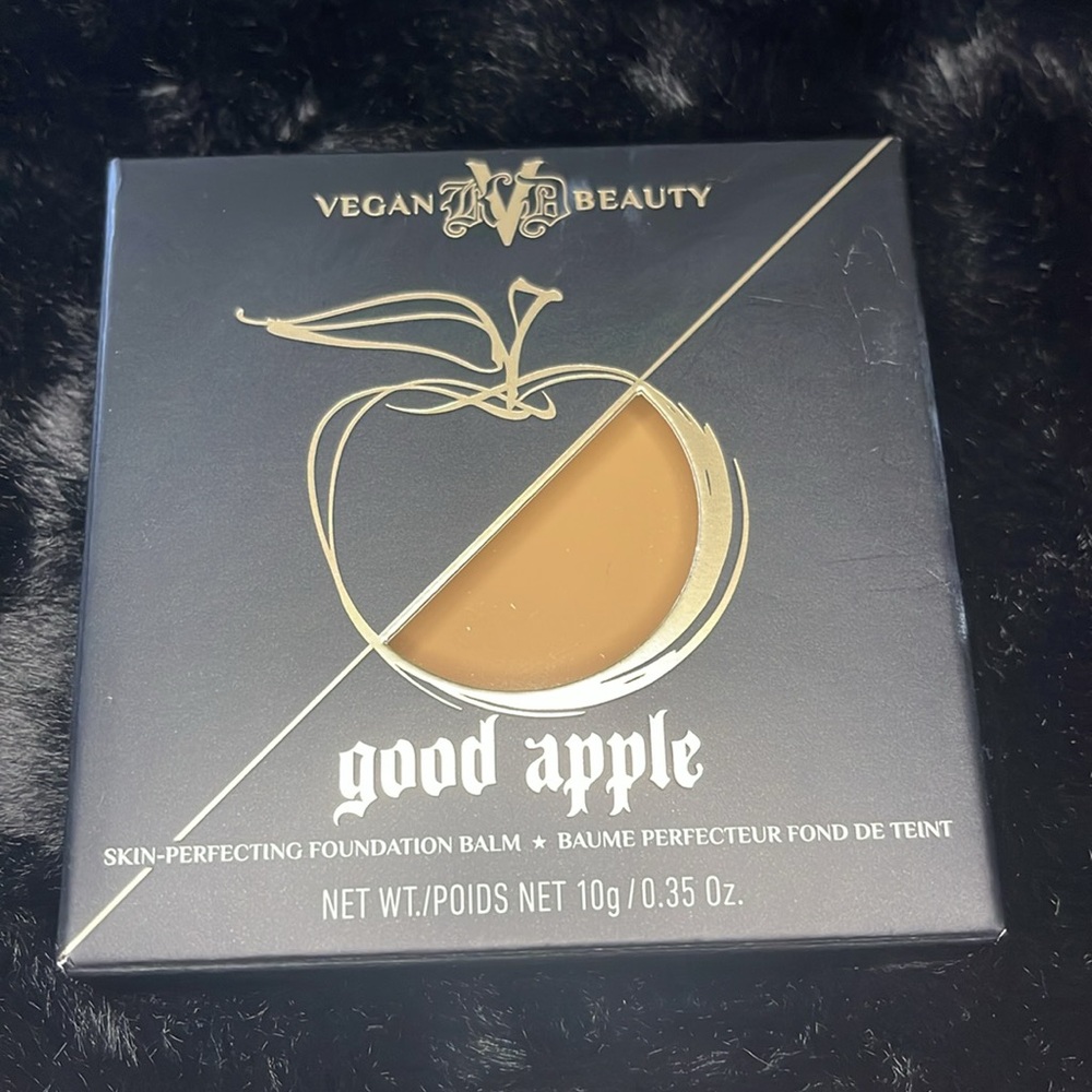 KVD Good Apple Medium 051 Skin-Perfecting Hydrating Foundation Balm - Picture 3 of 6